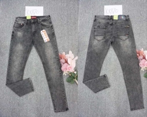 Spodnie jeansowe męskie (30-38) TP2052
