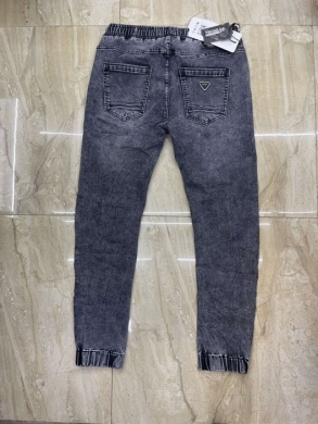 Spodnie jeansowe męskie (30-38) TP2133