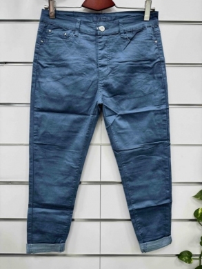 Spodnie jeansowe damskie (42-50) TP2537
