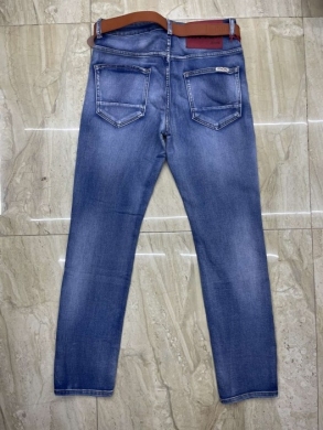 Spodnie jeansowe męskie (30-38) TP2109