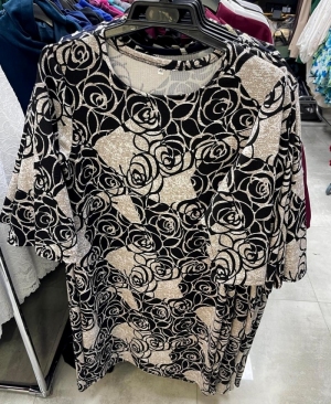 Bluzka damska na krótki rękaw - Polska (54-64) DH12997