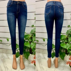 Spodnie jeansowe damskie (34-42) TP2572
