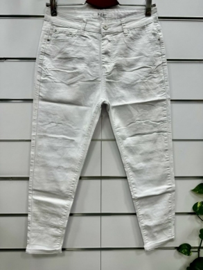 Spodnie jeansowe damskie (42-50) TP2533