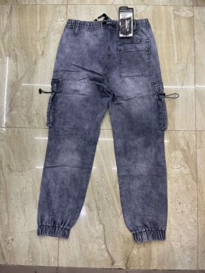 Spodnie jeansowe męskie (30-38) TP2127