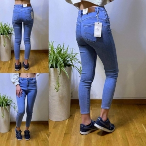 Spodnie jeansowe damskie (36-44) TP2515