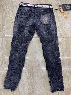 Spodnie jeansowe męskie (30-38) TP10446